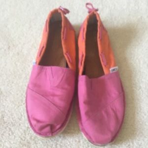 Toms woman’s shoes